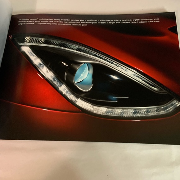 2013 Viper SRT showroom collectibles - Picture 7 of 8